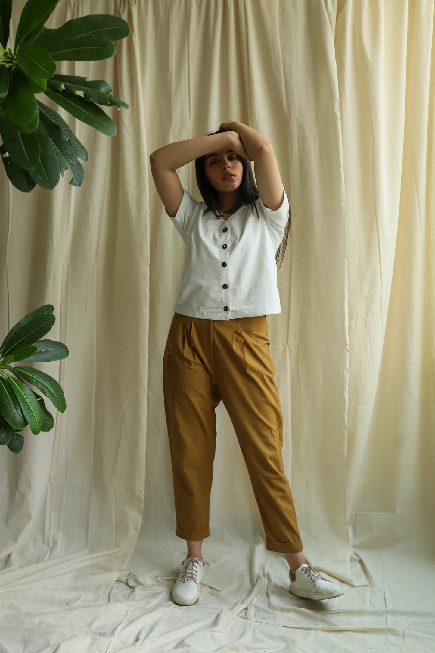 White Solid Box Fit Top