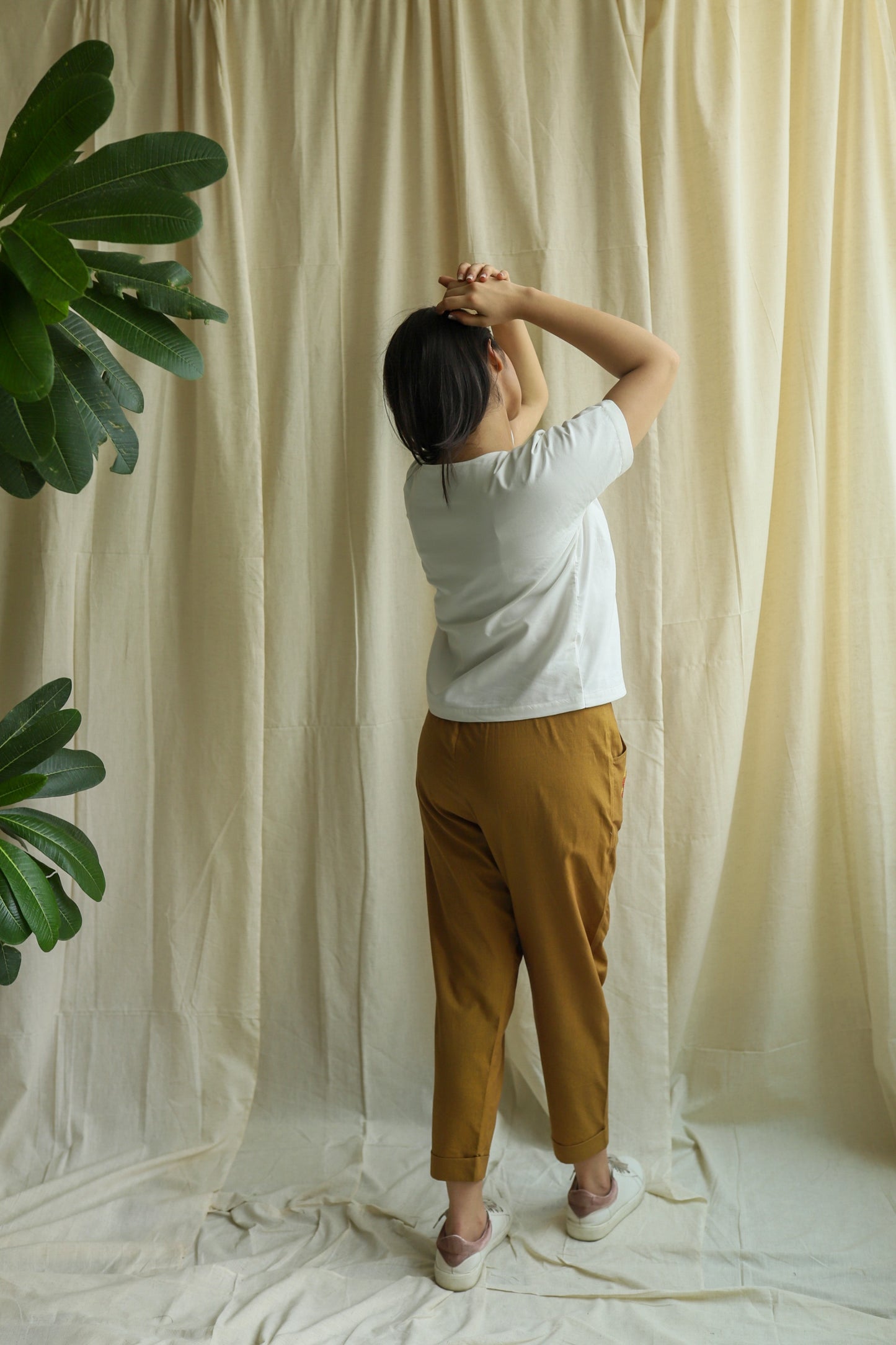 White Solid Box Fit Top